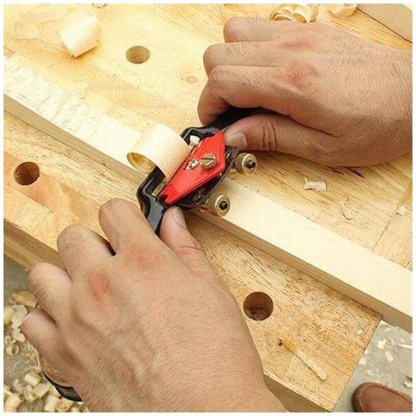 Kétkezes tisztító gyalu