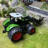 1/24 méretarányú traktor játékkészlet rakodókarral és széna bálákkal