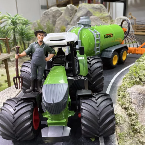Traktor és Vízpermetező Játékkészlet