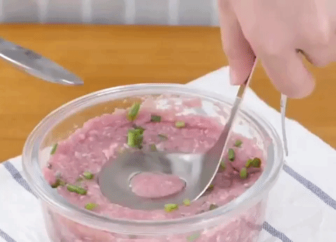 Húsgombóc készítő kanál