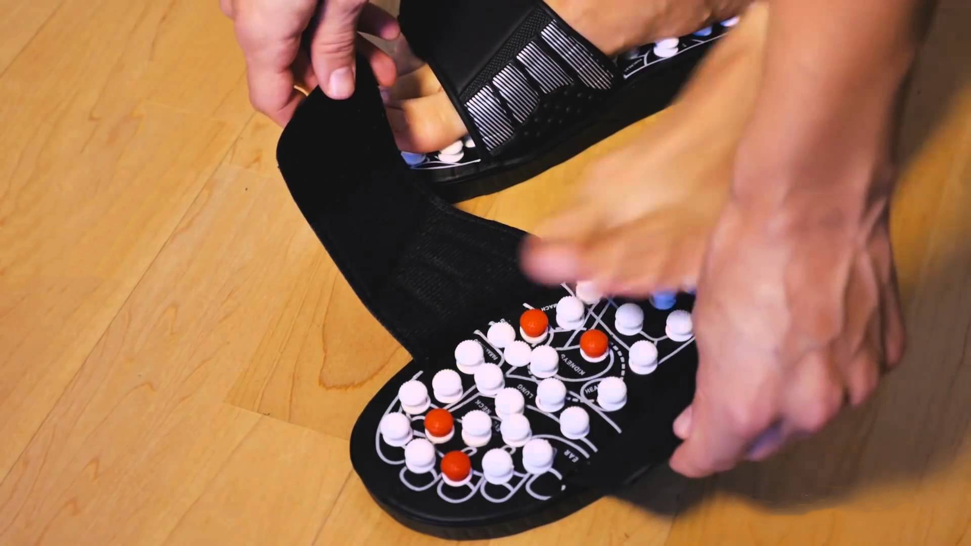 Masszírozó papucs, akupresszúrás papucs, masszázspapucs